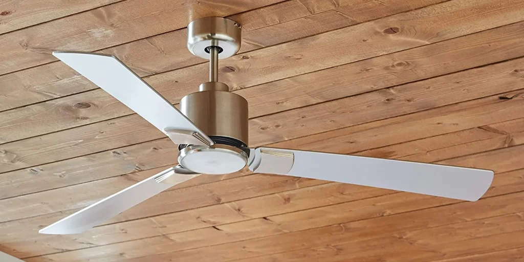 ceiling fan to reduce electricity bils