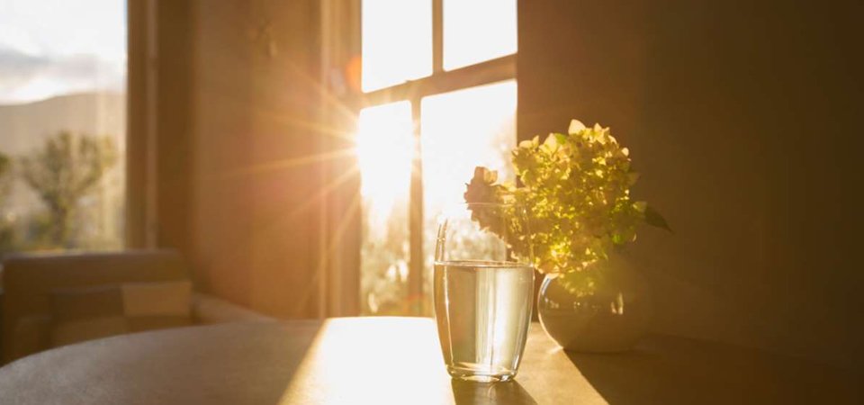 sunshine through the widow to reduce electricity bills