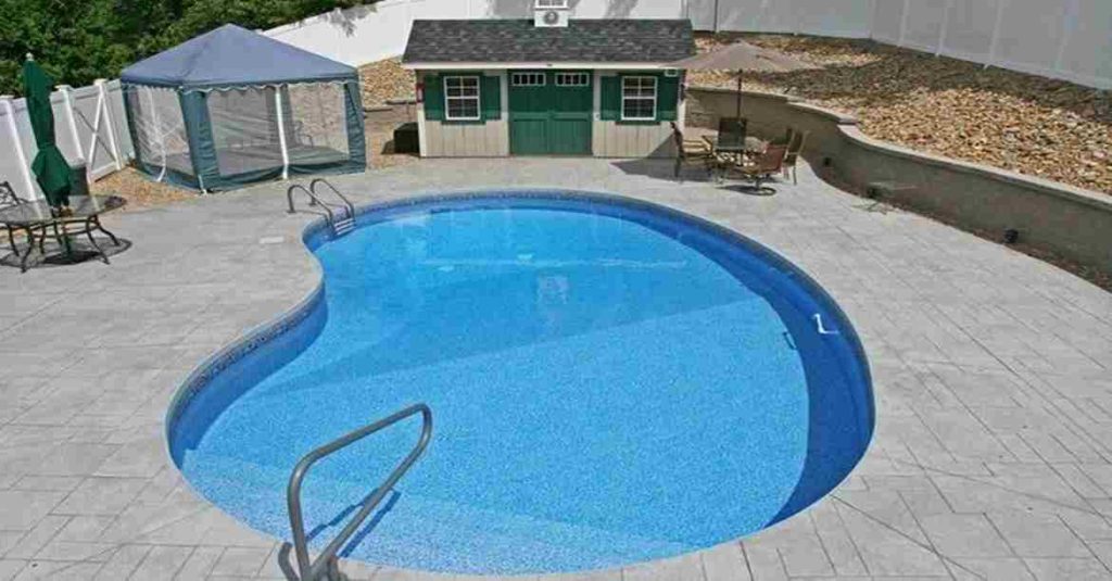 kidney curve swimming pool