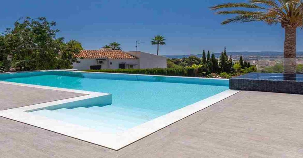 L-Shapes swimming pool
