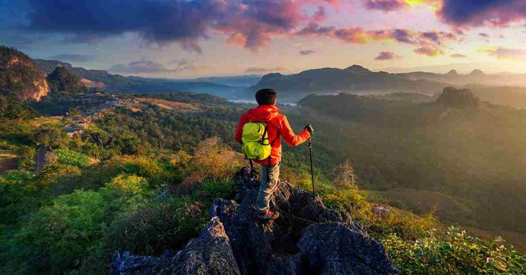 trekking