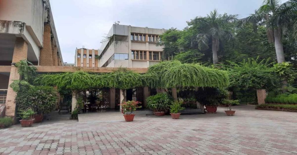 Sardar Patel Vidyalaya